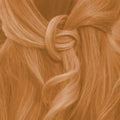 Geflochtenes warmes blonder Haar, Nahaufnahme, Frisur, geschwungene Strähnen