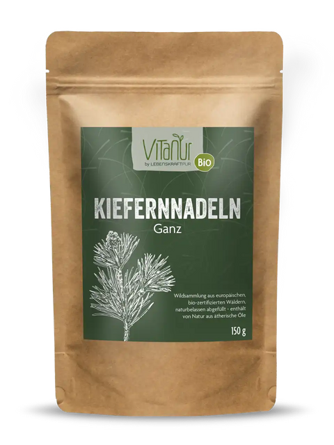 Vitanur Bio Kiefernnadeln Ganz 150g im braunen Beutel, grünes Etikett, Pinienzweig Grafik