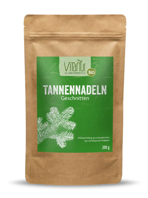 Vitanur Bio Tannennadeln Geschnitten 200g Beutel, grüne Verpackung mit Tannenzweig-Illustration