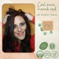 Frau mit kühlem henna-rotem Haar, vegane Bio-Henna-Haarfarbe, Text und Siegel im Bild