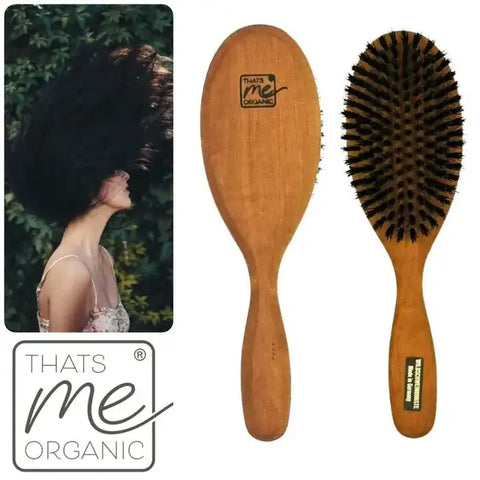 That‘s Me Organic Haarbürste aus Holz mit Naturborsten, Frau schwenkt volles Haar, Logo