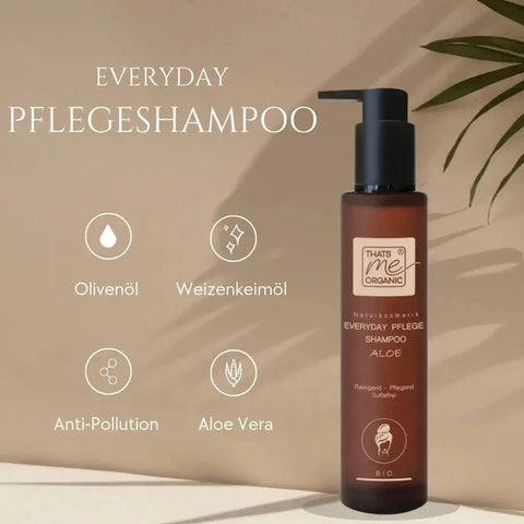 Bio Everyday Pflegeshampoo Flasche mit Olivenöl, Weizenkeimöl, Aloe Vera auf beigem Hintergrund